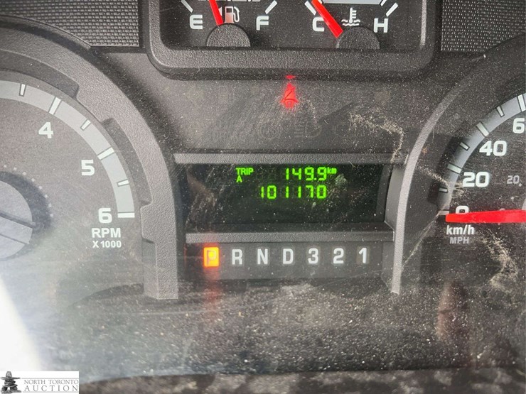 2013-ford-e350-image-19