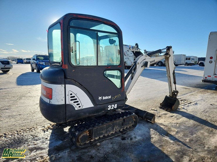 2013-bobcat-324-image-4