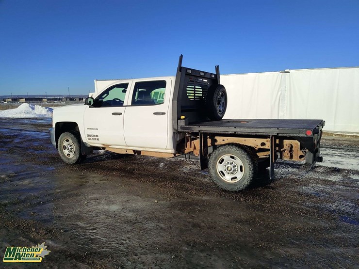 2015-chevrolet-silverado-2500hd-image-3