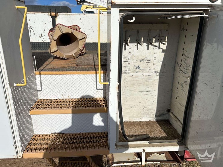 2007-international-derrick-digger-image-23