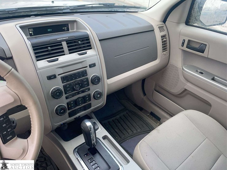 2010-ford-escape-hybrid-image-19