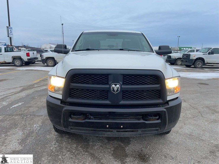 2015-dodge-2500-image-8