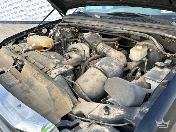 2005-ford-excursion-image-7