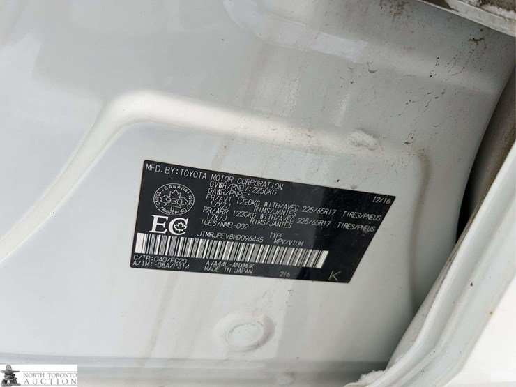 2017-toyota-rav4-image-12