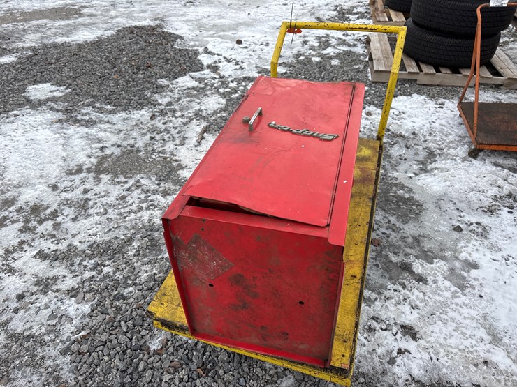 #6536-•-e1.-roll-cart-with-snap-on-cabinet-image-3