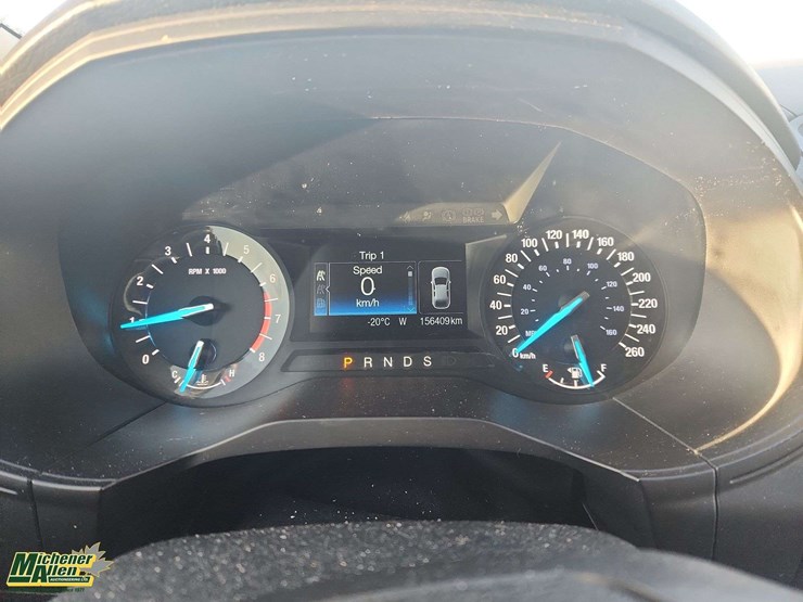 2018-ford-edge-image-25