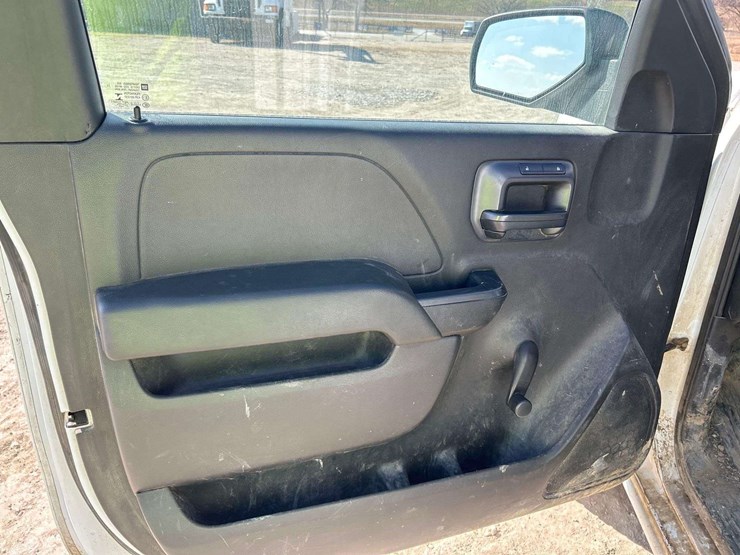 2016-chevrolet-silverado-1500-image-12