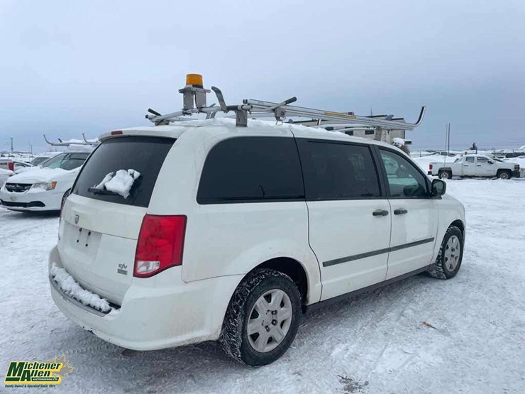 2012-dodge-ram-van-image-11