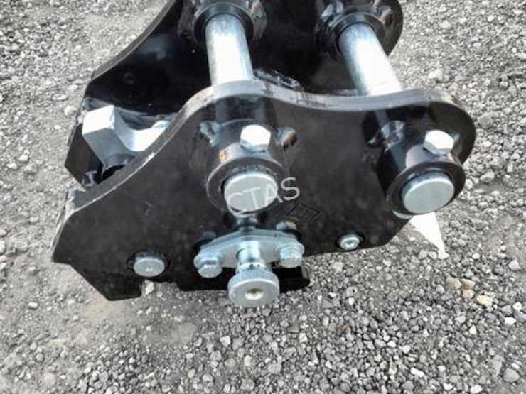 #116-•-mini-excavator-semi-automatic-quick-attach-image-1