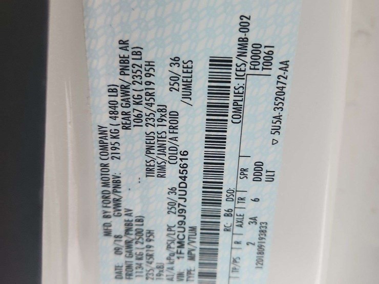 2018-ford-escape-titanium-image-40