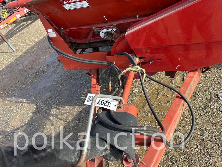 new-holland-185-image-2