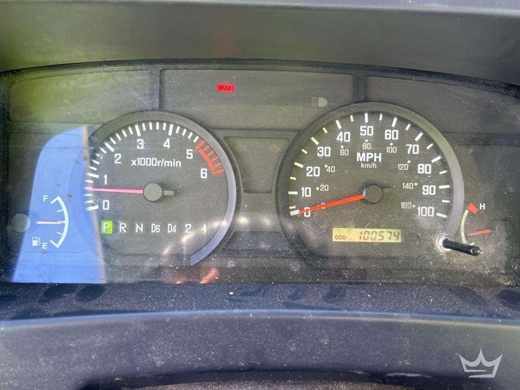 2016-isuzu-box-truck-image-13