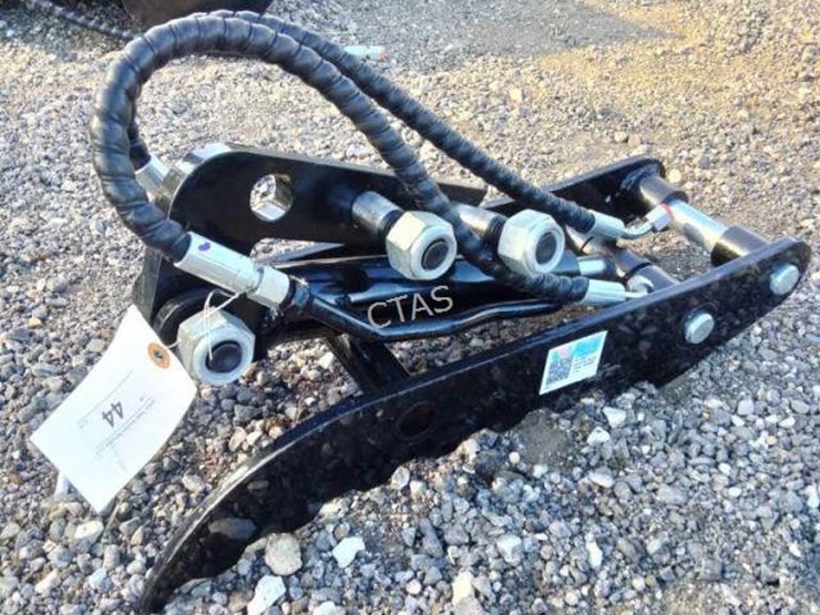 #44-•-mini-excavator-hydraulic-thumb-clamp-image-3