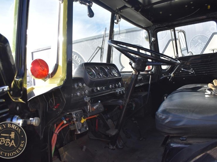 1989-ford-c8000-image-15