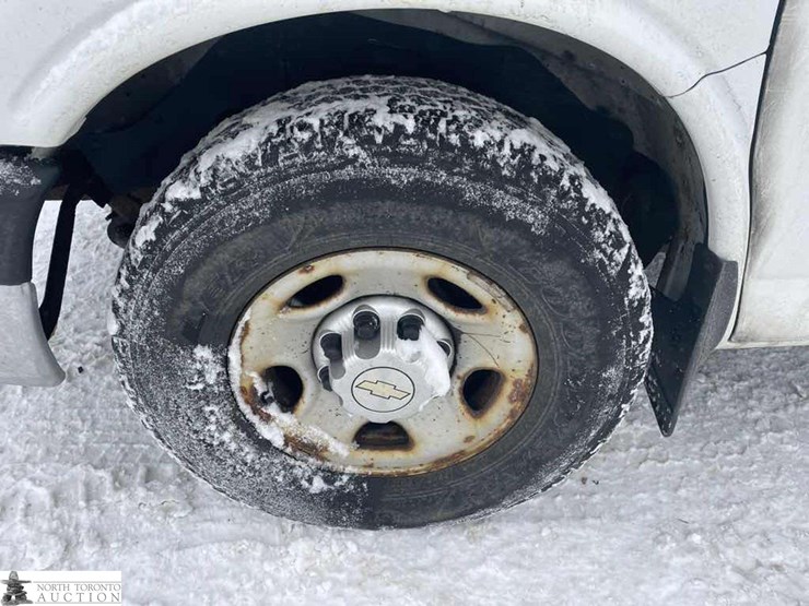 2011-chevrolet-express-g3500-image-11