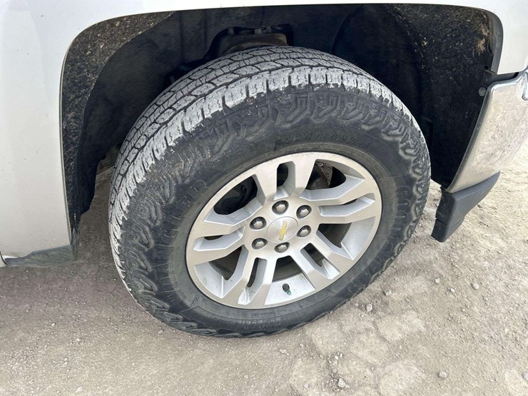 2018-chevrolet-silverado-1500-image-28