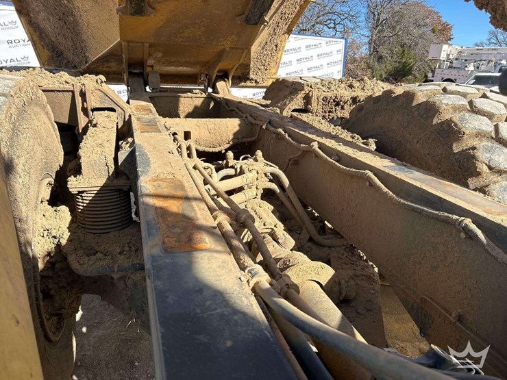 2015-komatsu-hm400-3-image-26