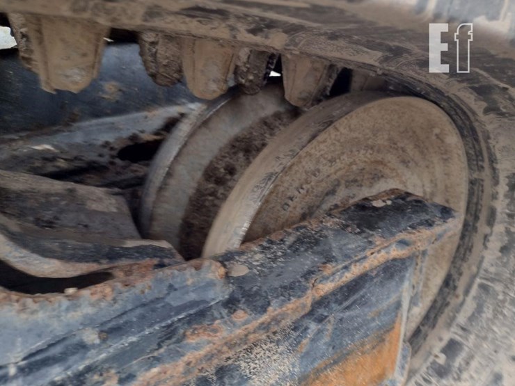 2017-bobcat-t595-image-35