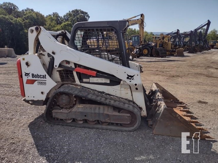2020-bobcat-t590-image-3