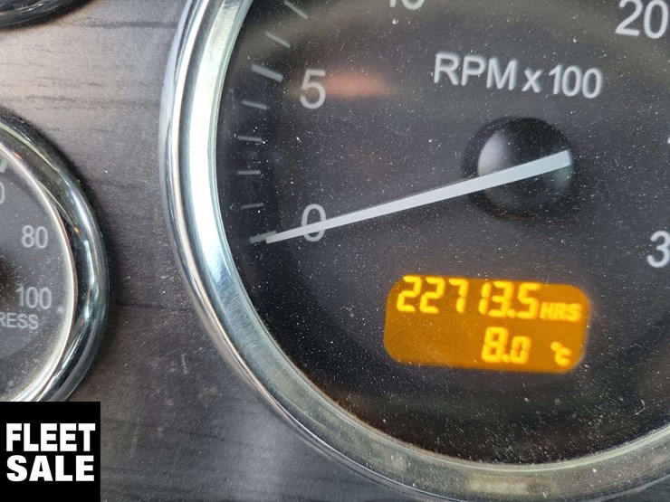 2016-peterbilt-389-image-22