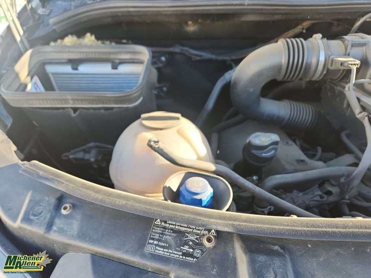 2015-mercedes-benz-sprinter-3500-image-21