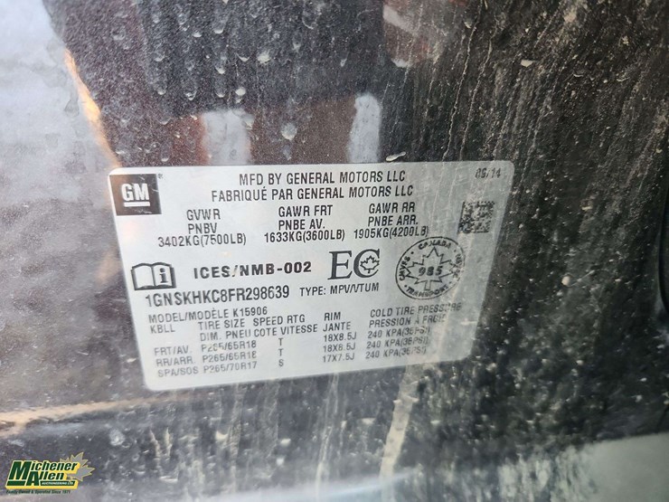 2015-chevrolet-suburban-image-35