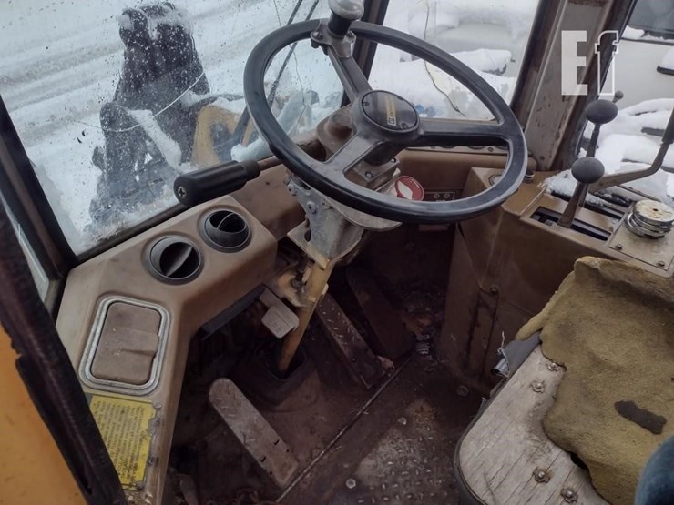 caterpillar-it28-image-13