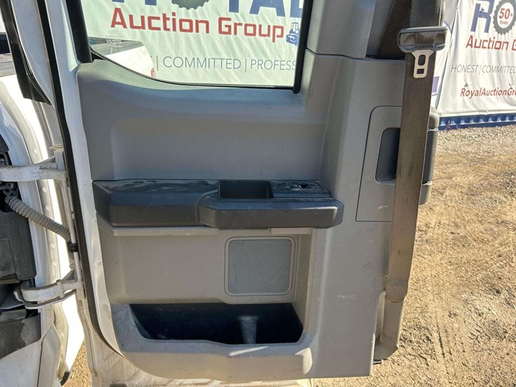 2017-ford-f150-image-18