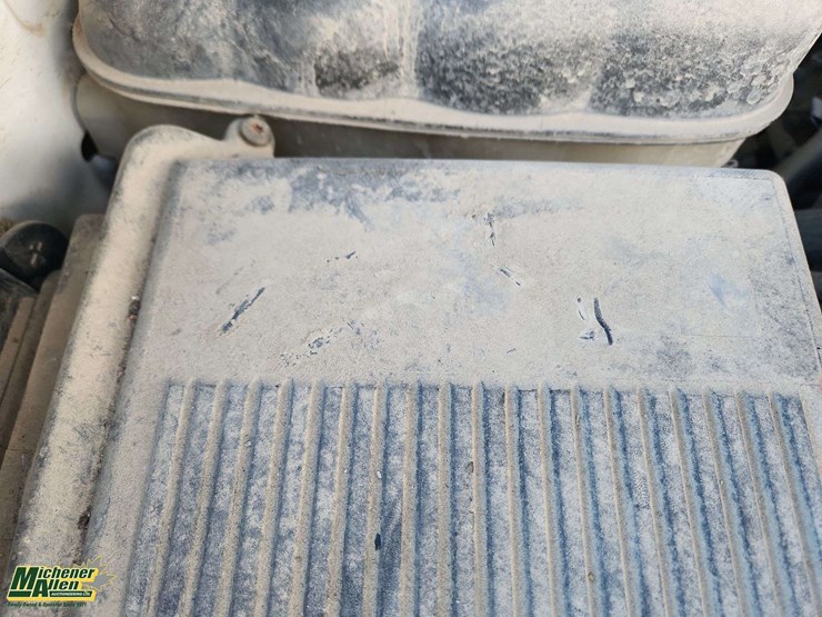 2015-chevrolet-silverado-2500hd-image-30