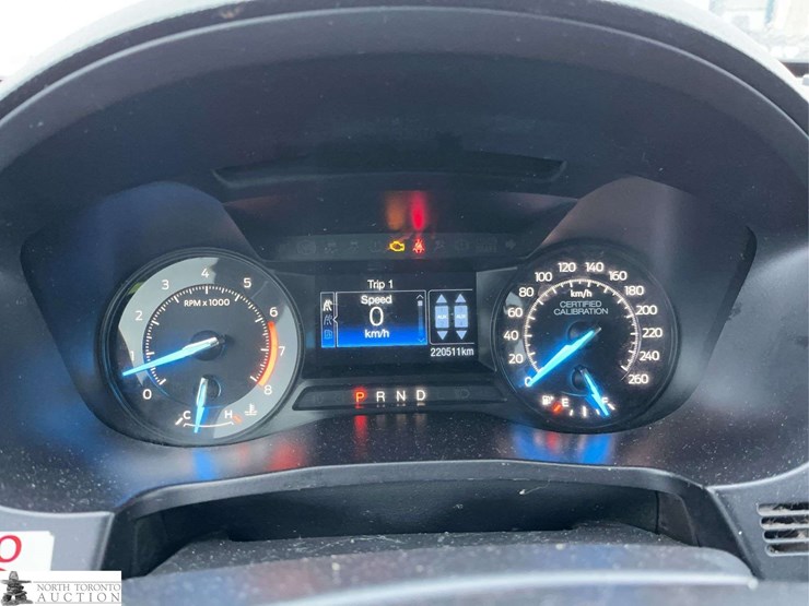 2018-ford-explorer-image-17