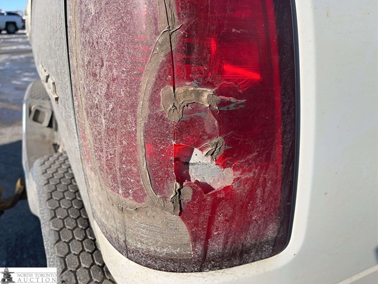 2012-dodge-2500-image-40