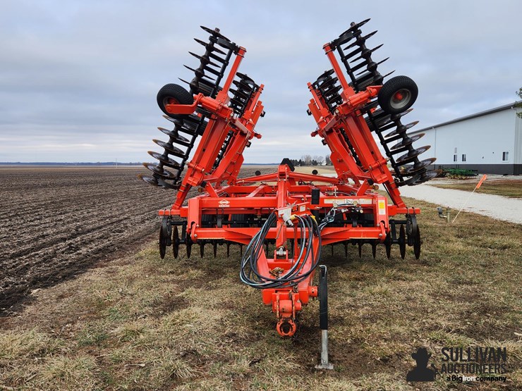 2013-kuhn-krause-excelerator-8000-image-2