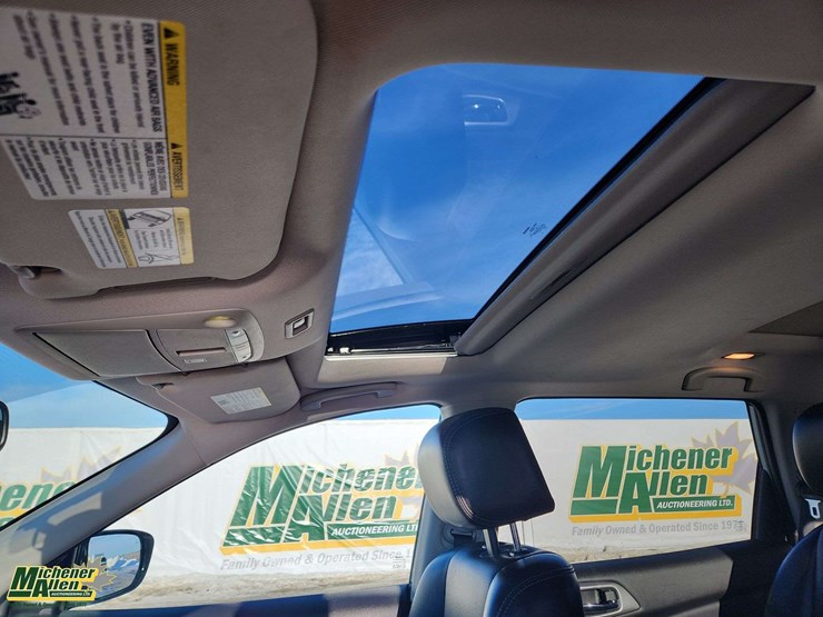 2017-nissan-pathfinder-image-16