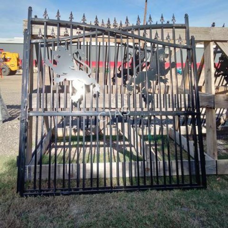 #17 • Bi-Parting Iron Gate w/ Lion Motif - 4.2M