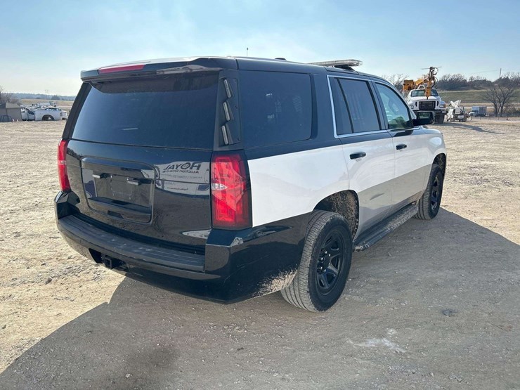 2019-chevrolet-tahoe-image-3