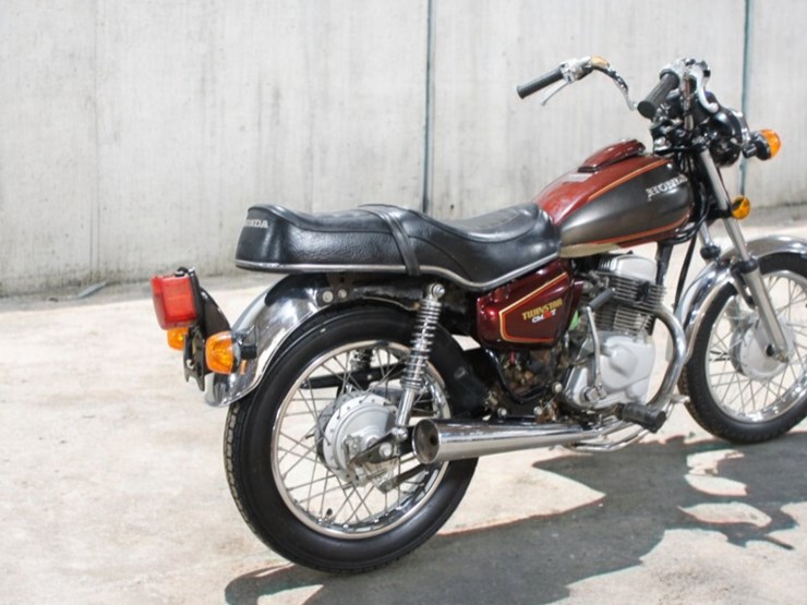 1980-honda-cm200t-twinstar-motorcycle-image-3