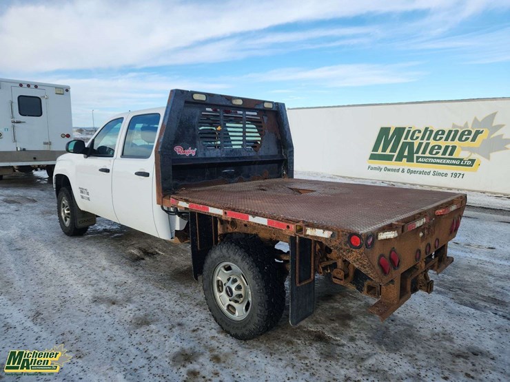 2013-gmc-sierra-2500hd-image-3