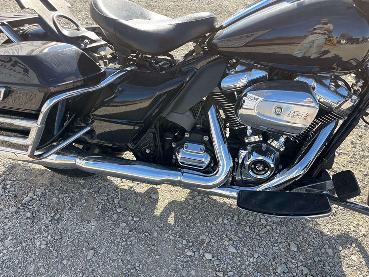 2022-harley-davidson-flhtp-police-electra-glide-motorcycle-image-8