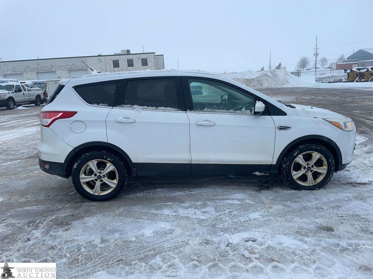 2015-ford-escape-image-6