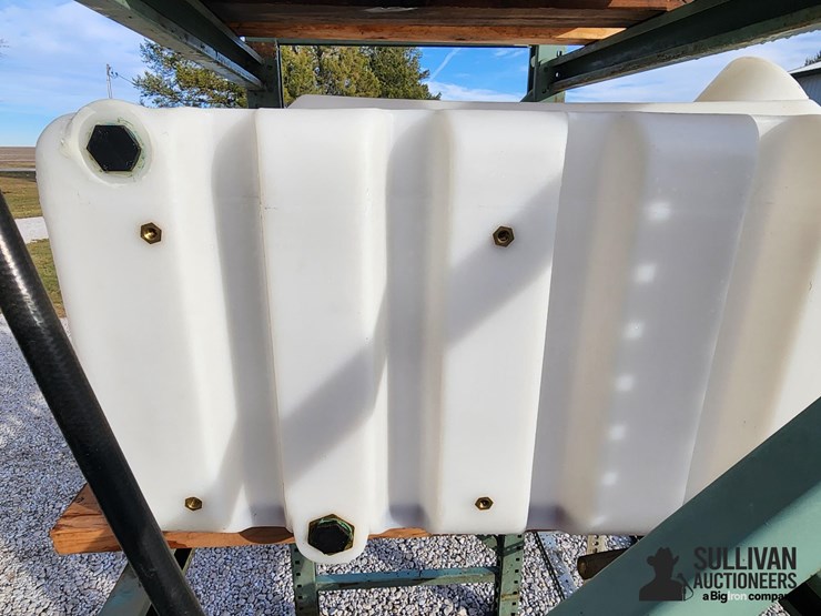 graco-hpm65b-oil-pump-w/-poly-tanks-&-stand-image-14