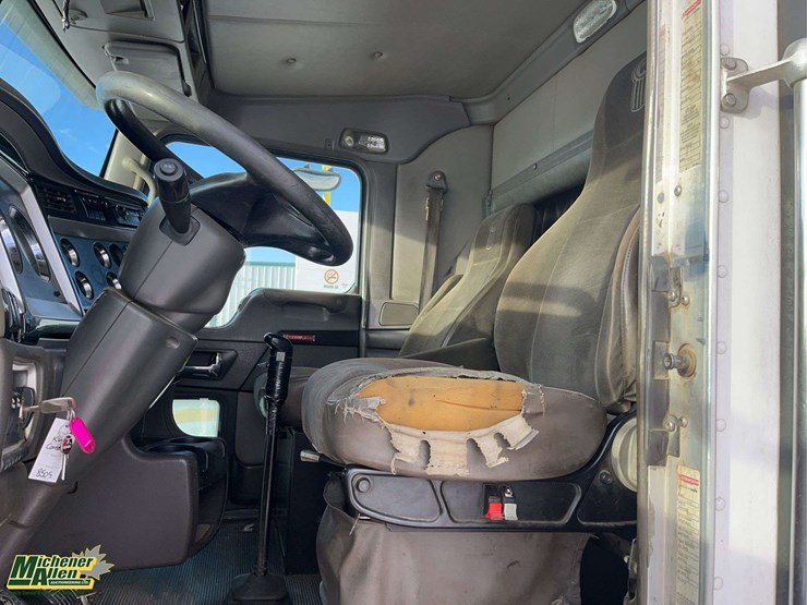 2006-kenworth-t800-image-13