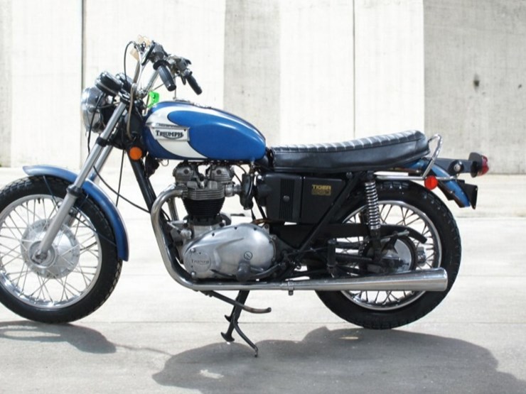 1972-triumph-tr6r-trophy-motorcycle-image-4