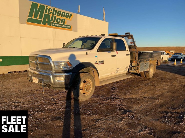 2015-ram-5500-crew-cab-4x4-s/a-deck-truck-image-1
