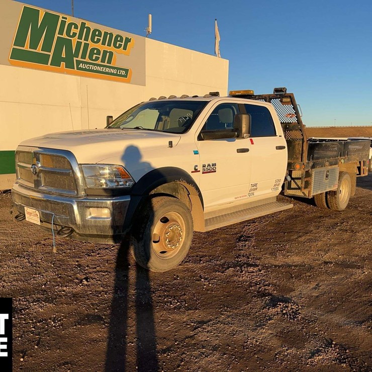 2015 Ram 5500 crew cab 4x4 S/A Deck Truck