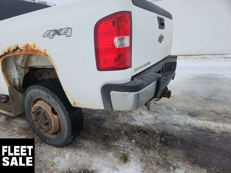 2011-chevrolet-silverado-1500-image-41