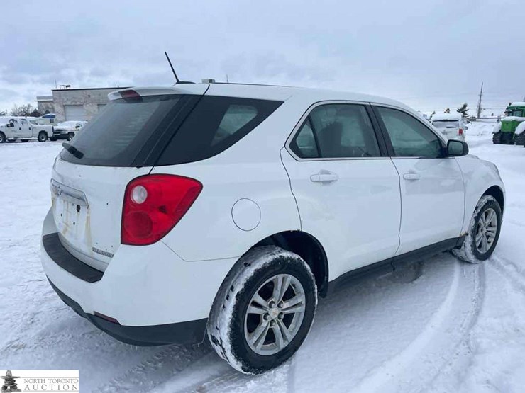 2015-chevrolet-equinox-ls-image-4