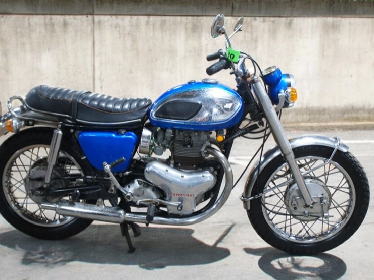1968-kawasaki-w2-motorcycle-image-1