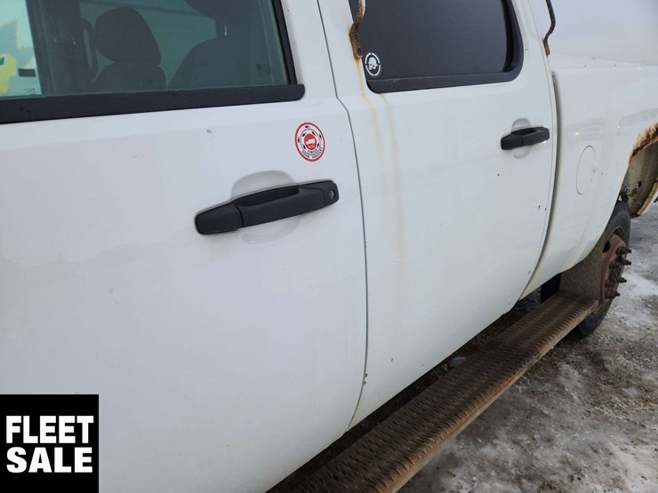 2011-chevrolet-silverado-1500-image-37