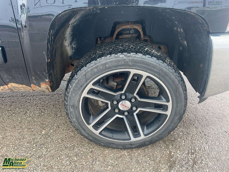 2013-chevrolet-silverado-1500-image-23