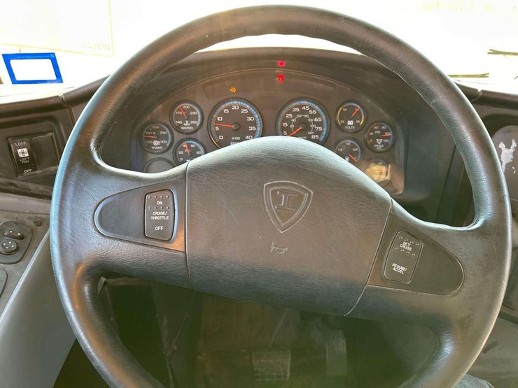 2009-ic-corporation-pb105-school-bus-image-13